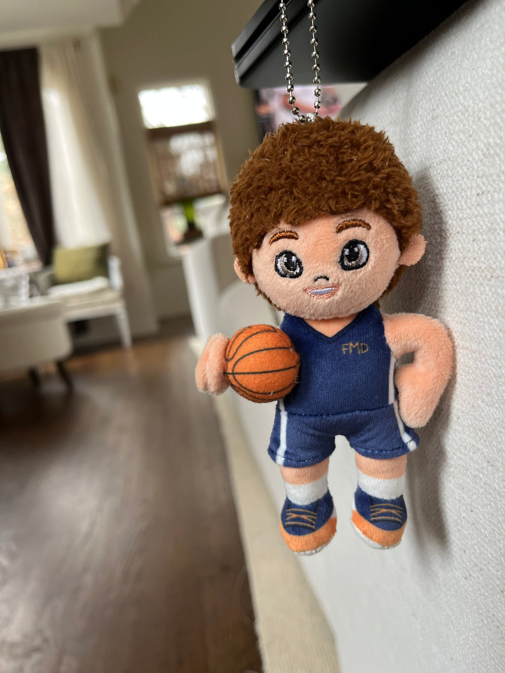 Basketball boy (brown hair)