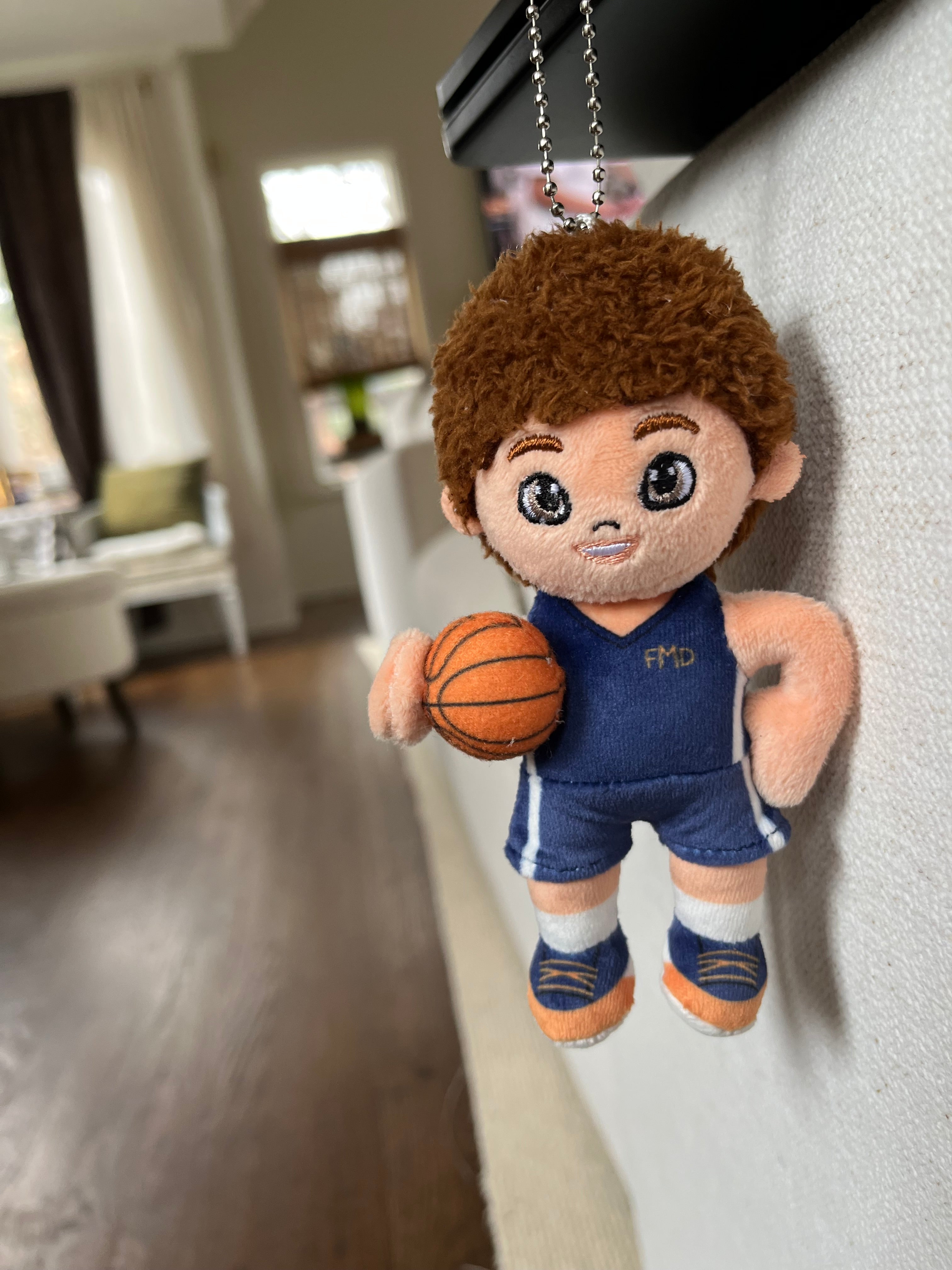 Basketball boy (brown hair)